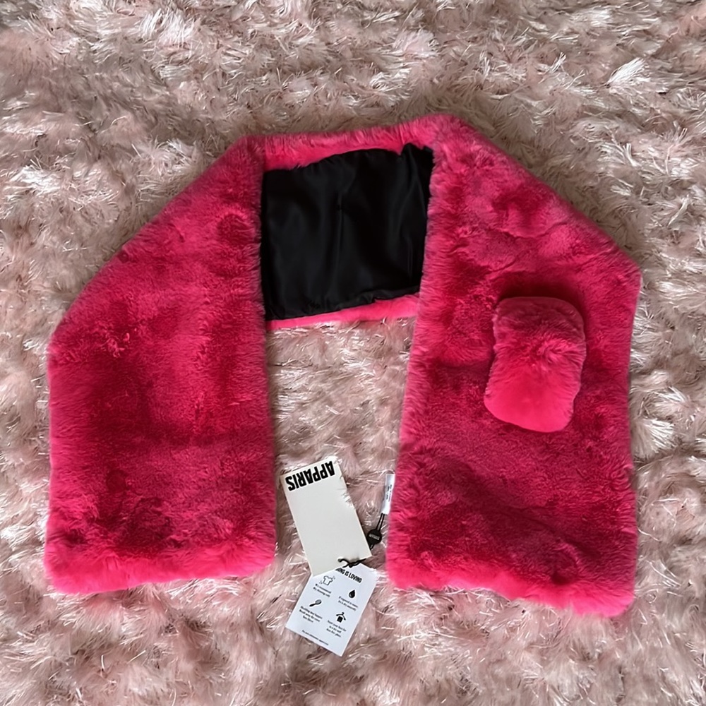 NWT Apparis Luna Scarf, RARE BUBBLE PINK, Faux Fur Hot Pink SOLD OUT